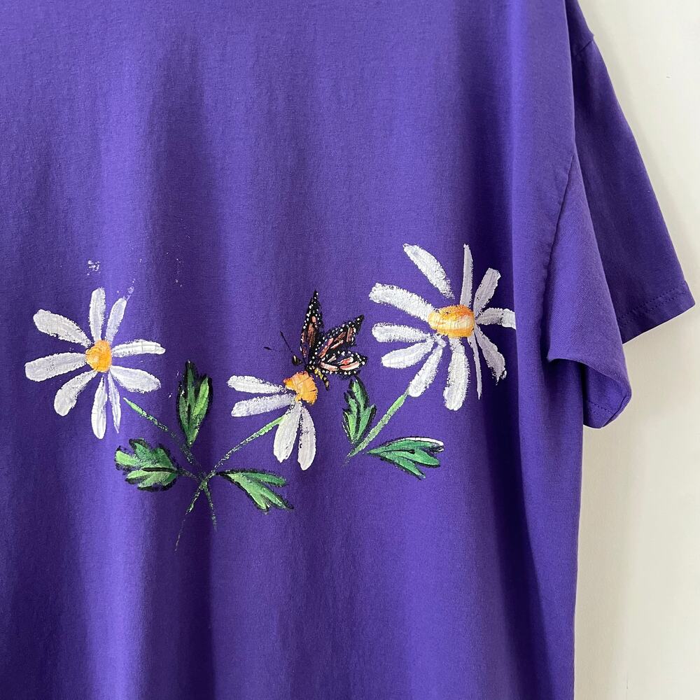 Vintage Purple T Shirt with Hand Painted Daisy Flowers and Butterfly / XL - Picture 7 of 10